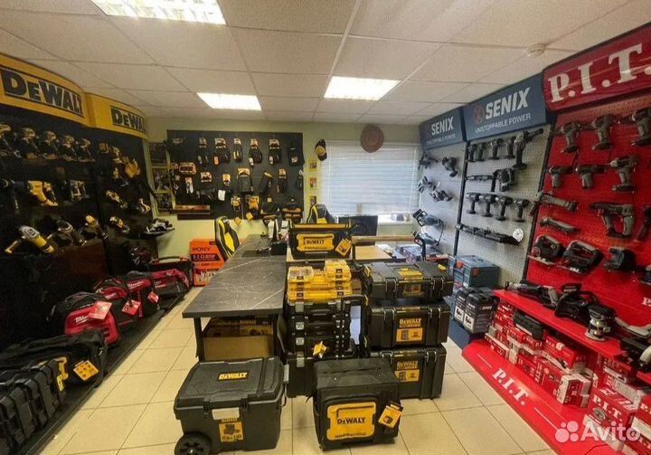 Шуруповерт DeWalt DCD796