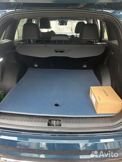 Иготовление ковров в багажник Geely Monjaro