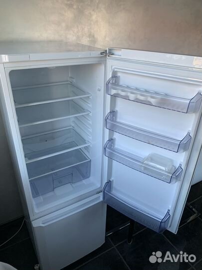Холодильник Beko CS 325000