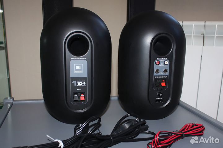 Студийные мониторы JBL 104 black