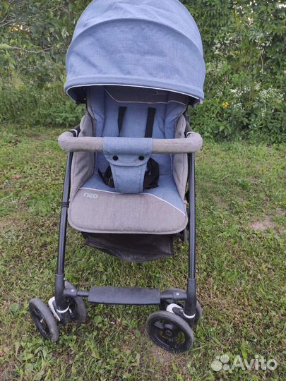 Прогулочная коляска трость