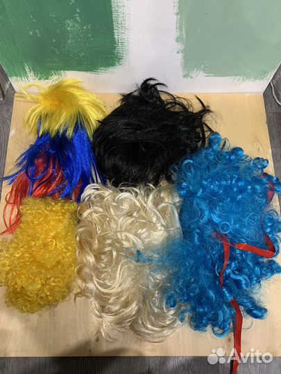 Парик карнавальный