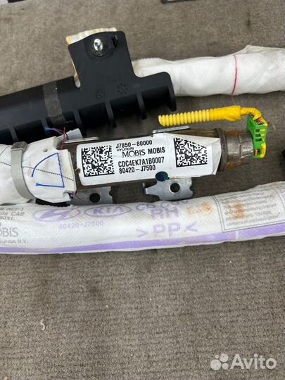 Подушка безопасности боковая правая Kia Xceed 1