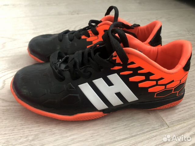 Футзалки ф. shuta 32р 19 см по стельке