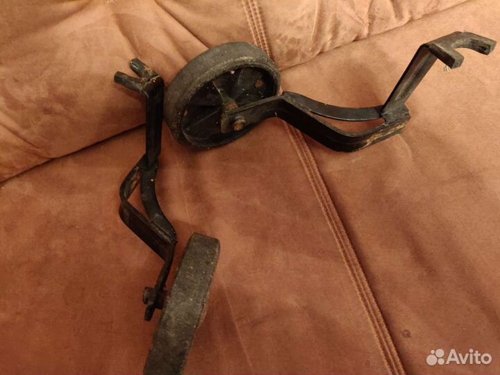 Дополнительные колеса для детского велосипеда