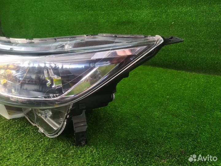 Фара передняя левая Nissan Qashqai 11 2020