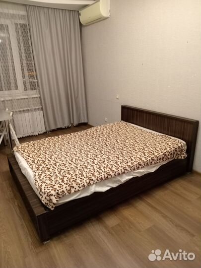 Кровать с матрасом бу