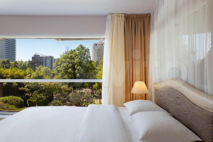 Гостиница, 1200 м²