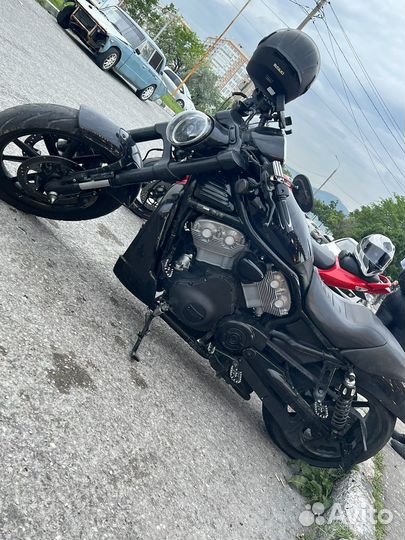 Harley-Davidson V-Rod Street