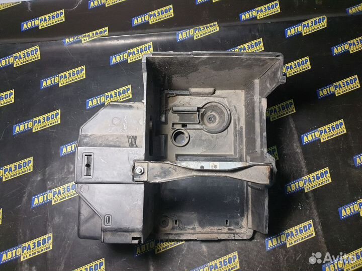 Корпус площадка аккумулятора Форд Фокус 2