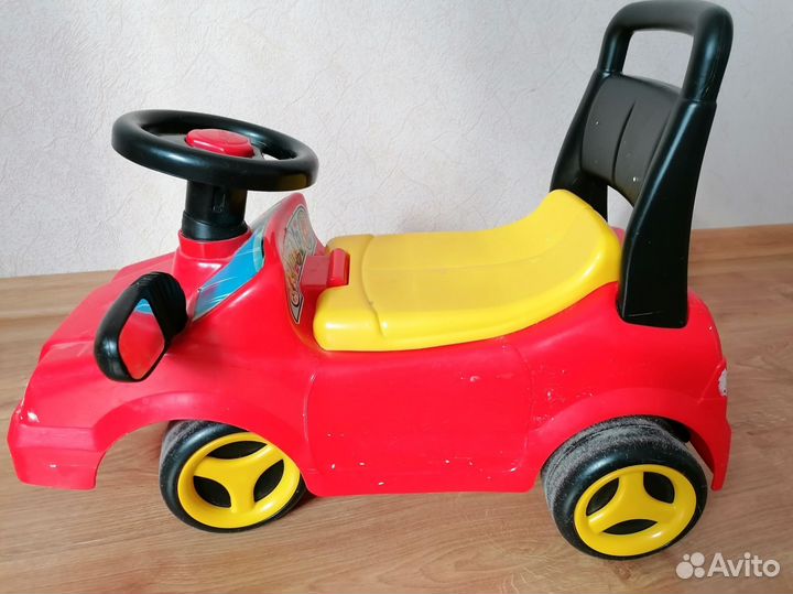 Машинка-каталка толокар