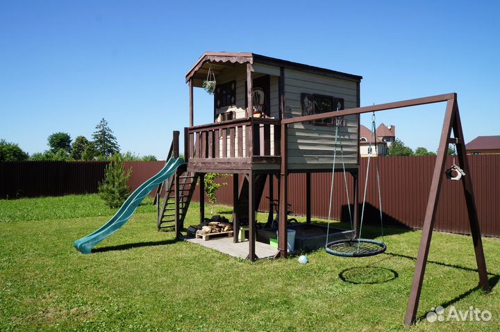 Детский домик дачный