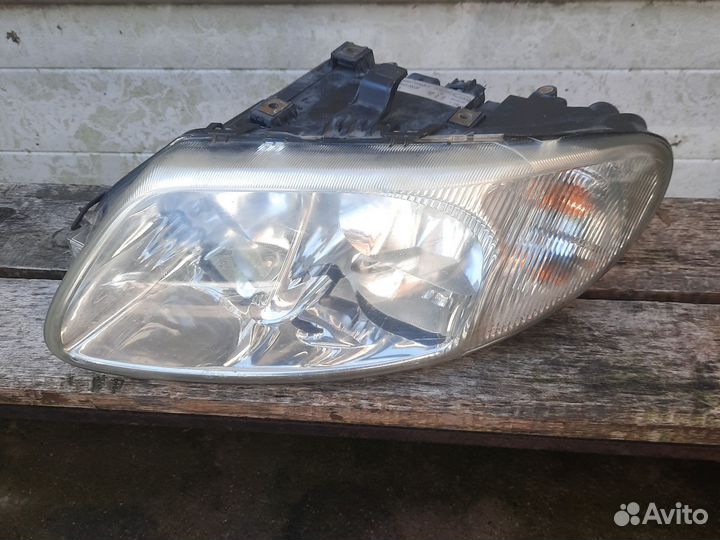 Фара крайслер вояджер