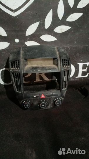 Центральная консоль Kia Ceed