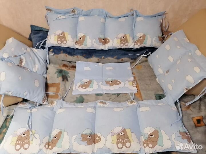 Бортики в детскую кроватку новые