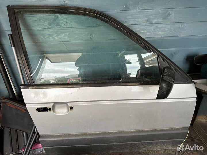 Дверь правая volkswagen passat b3