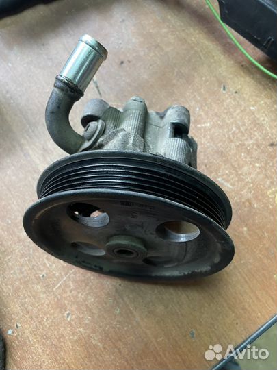 Насос гур chrysler voyager 3,3 00-07