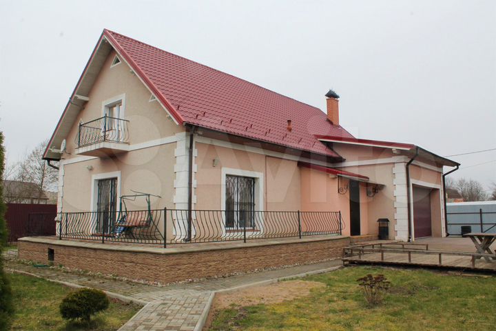 Дом 199,4 м² на участке 8 сот.