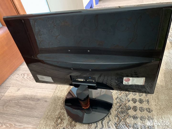Монитор LG