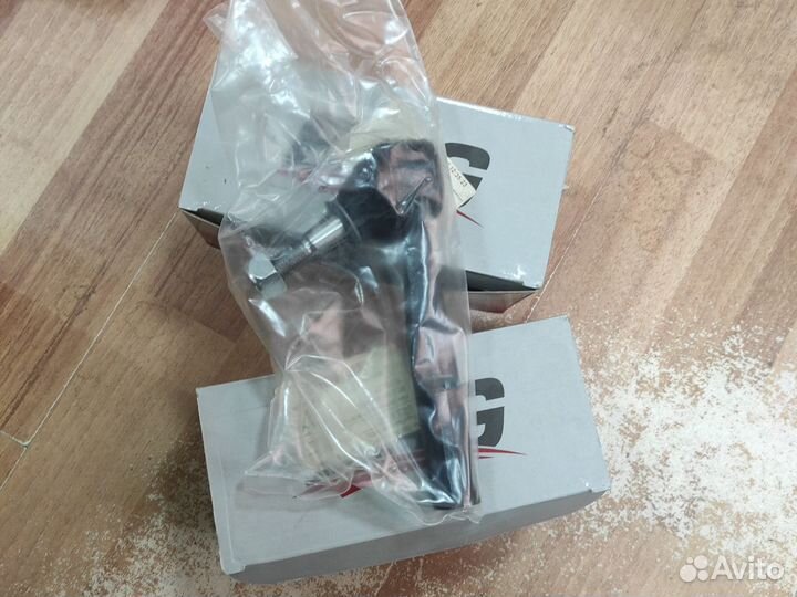 Наконечник рулевой тяги левый BSG 65-310-053