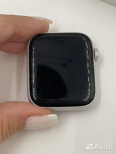 Apple watch SE 44 mm A2352