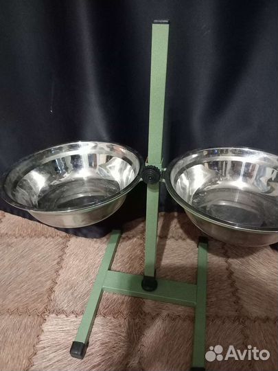 Миски на подставке для собак