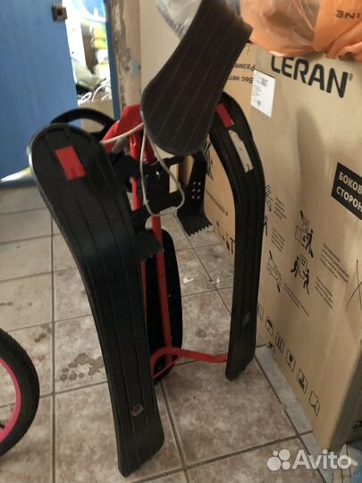 Сани и детский сноуборд