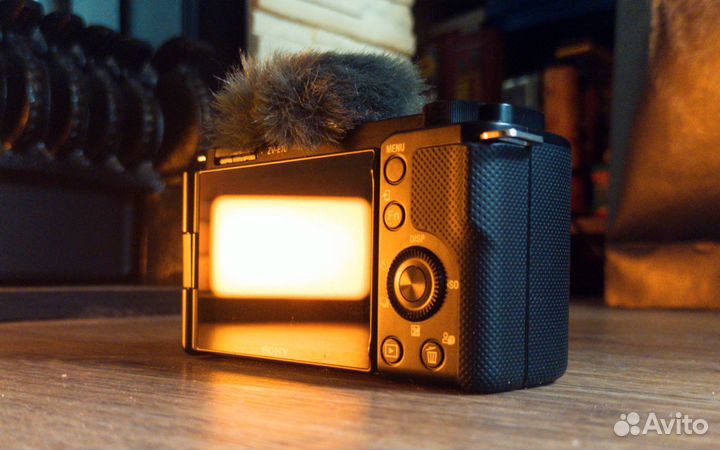 Новая камера Sony ZV-E10 Kit 16-50mm