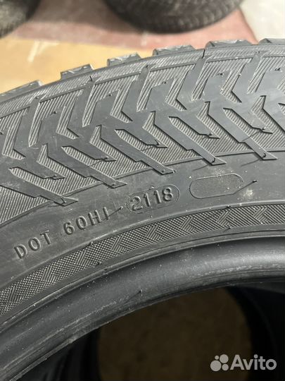 Nokian Tyres Hakkapeliitta 8 SUV 225/65 R17 106T