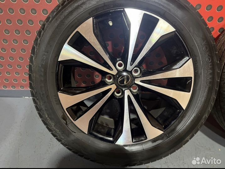 Диски с резиной Lexus NX 300H 2021 R18