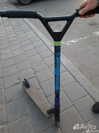 Трюковой самокат