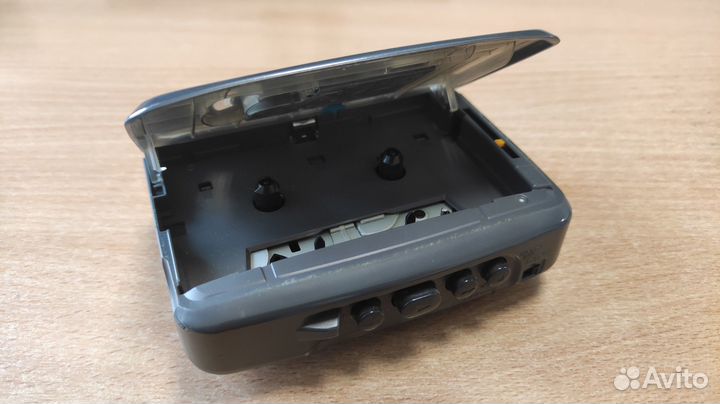 Плеер кассетный Sony Walkman WM-FX173