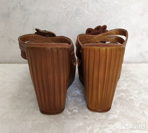 Босоножки женские 36