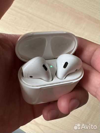 Airpods (2-го поколения)