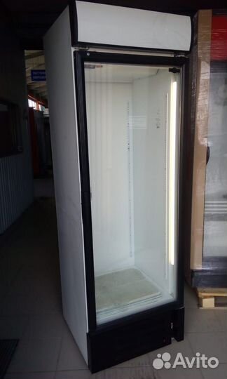 Холодильный шкаф