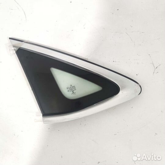 Стекло Mercedes-Benz GLC C253 заднее левое