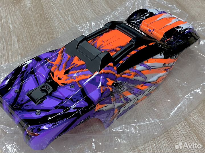 Кузов Traxxas E-Revo 2.0 фиолетовый со стойками