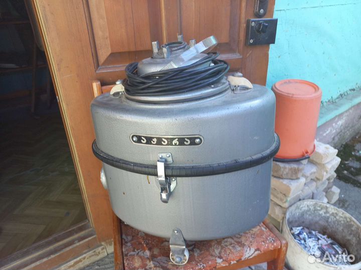 Пылесос СССР мощный