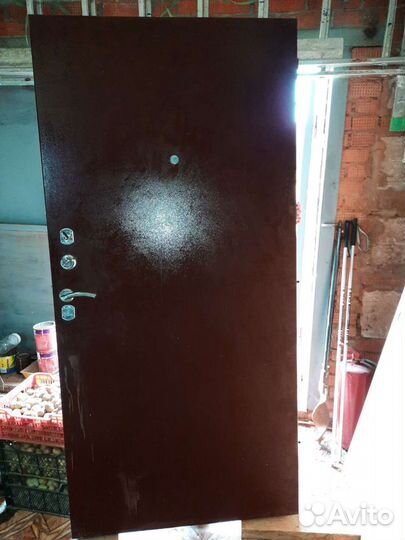Металлическая дверь бу