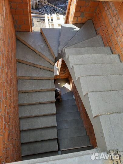Бетонная лестница