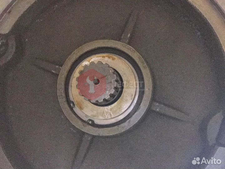 Гидромотор поворота Hyundai R250LC-9