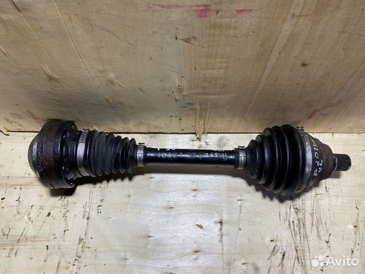 Приводной вал левый Passat B6 2,0 дизель МКПП P56