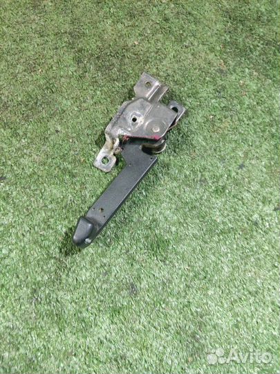 Ручка открывания багажника Mitsubishi Galant 2006