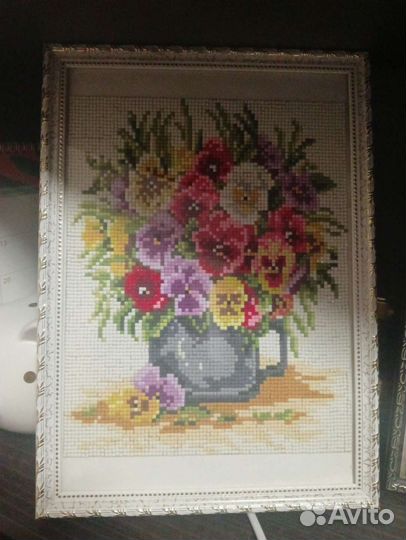 Картины алмазная и картина красками каждая