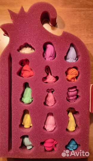 Ластики тролли в пенале