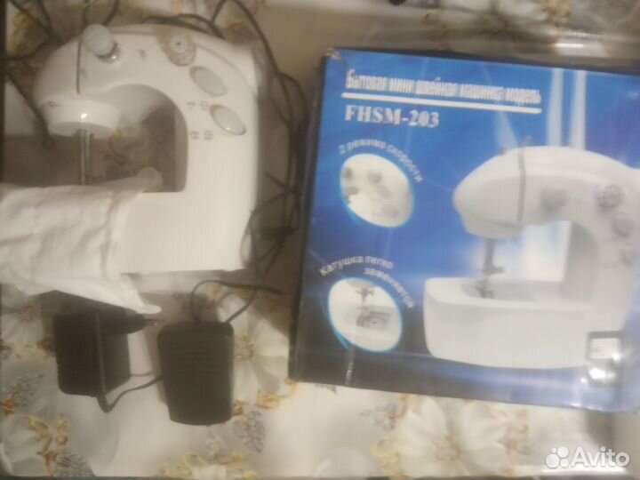 Мини швейная машинка