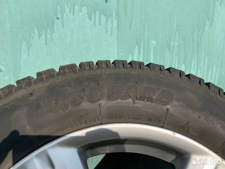 Комплект зимней резины с дисками Toyota r17