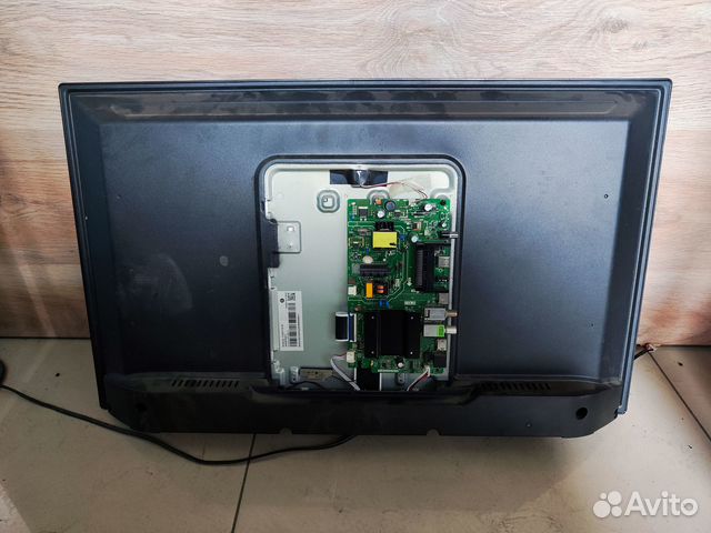 Телевизор Hyundai H-LED32ES5001 (По запчастям)