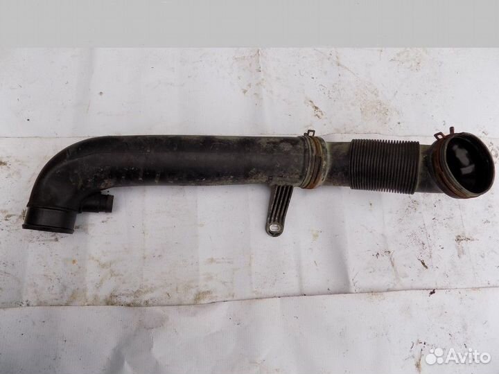 Патрубок воздушного фильтра Yeti 2009