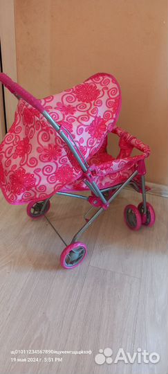 Коляска кукольная